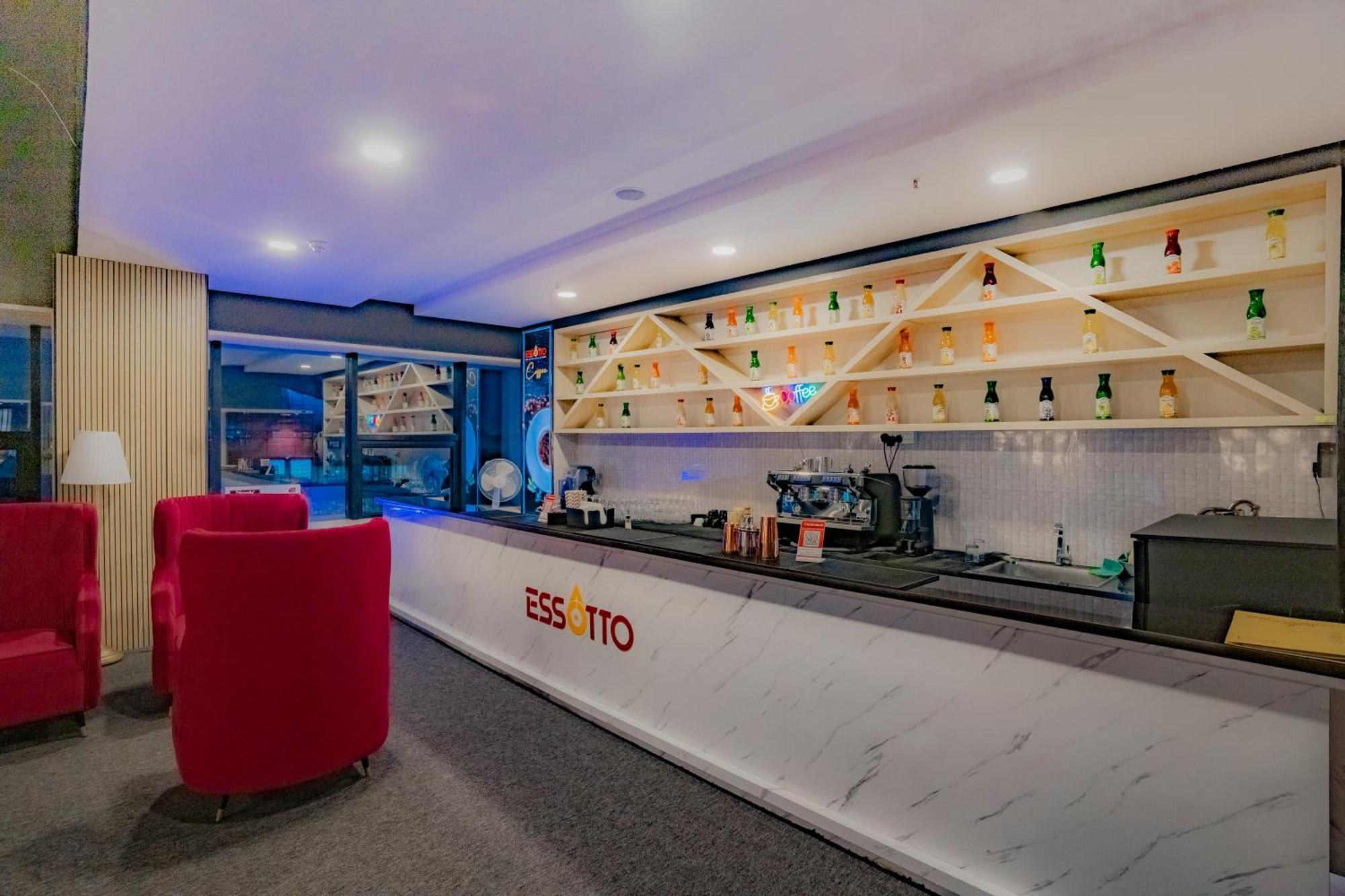 Отель Essotto Recreation Hub Бангалор Экстерьер фото
